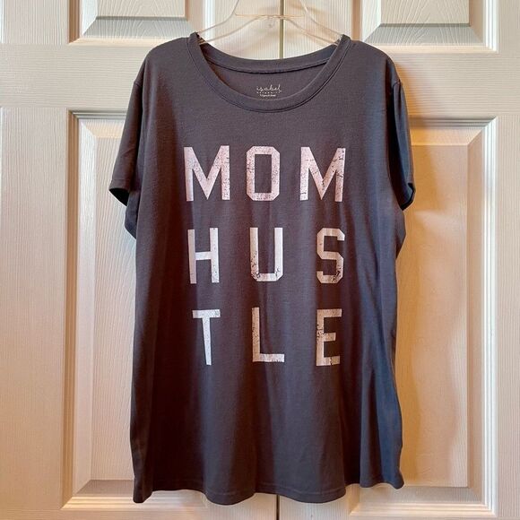 Ingrid & Isabel Tops - Ingrid & Isabel Gray Maternity T-Shirt Size Medium